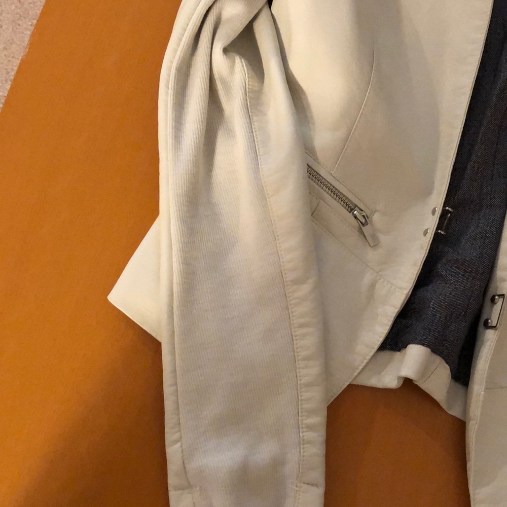 Jacket - Picture 2 of 3